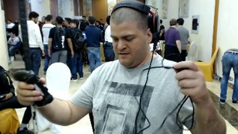 Ongelofelijk: Nederlandse gamer die blind is verslaat tegenstander op groot Street Fighter-toernooi