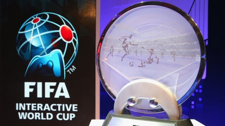 Dani Hagebeuk door naar kwartfinales WK FIFA, Tony Kok stelt teleur!