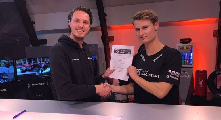 Eerste simracer gecontracteerd door Team RaceStars