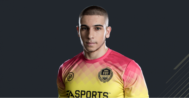 Professionele FIFA speler stopt ermee!