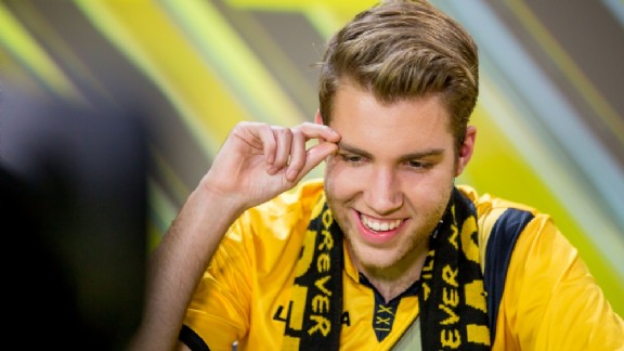 Menno Bouhuijzen: “Spelen in de eDivisie is voor mij het hoogst haalbare”