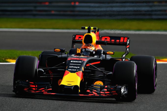 Verstappen tekent driejarig contract bij Ziggo Sport