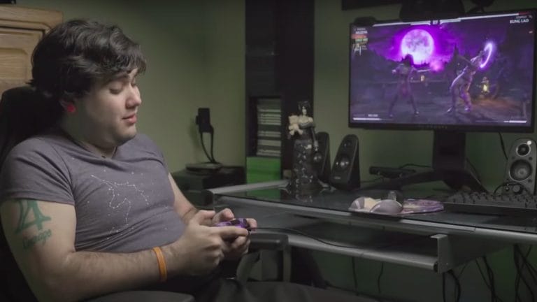 Deze gamer is volledig blind, maar geeft jou sowieso een pak slaag in Mortal Kombat