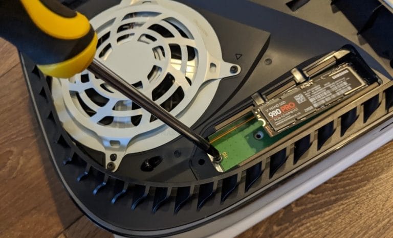 Sony rolt nieuwe PS5 Systeemupdate uit voor bèta testers met mogelijkheid om extra SSD te installeren