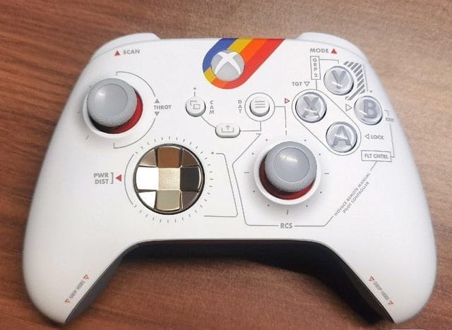 Foto’s opgedoken van onaangekondigde en vooral prachtige Starfield Xbox Series-controller