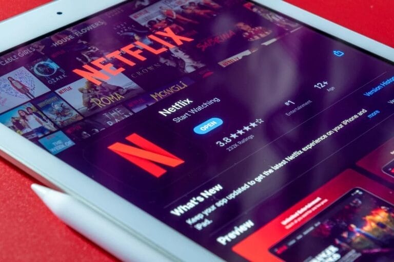 Netflix heeft plannen om een gratis versie van de streaming service uit te brengen met reclames