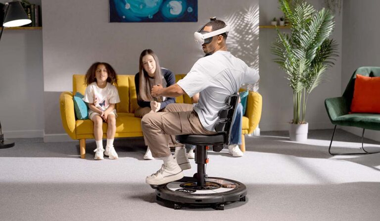 Meta en Roto VR Ltd onthullen de Roto VR Explorer, een geavanceerde gaming stoel